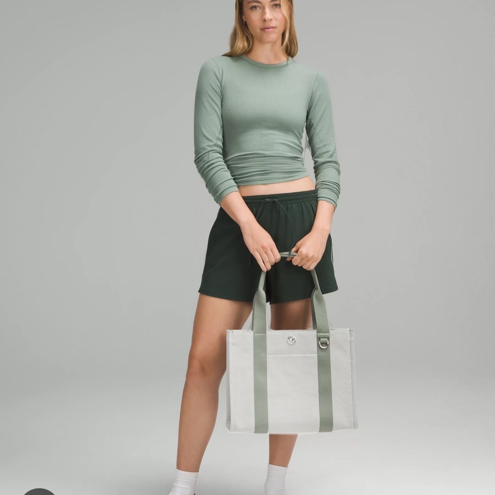 Lululemon two toned canvas tote bag.